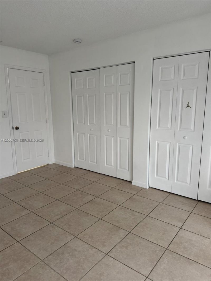 2091 W 54th Ter , Unit 37, Hialeah, FL 33016 Photo