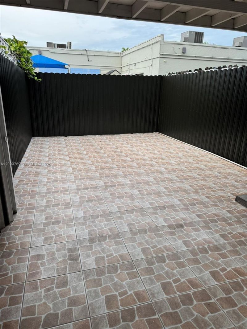 2091 W 54th Ter , Unit 37, Hialeah, FL 33016 Photo