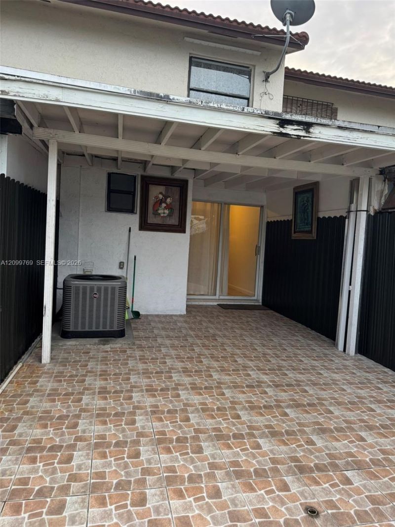 2091 W 54th Ter , Unit 37, Hialeah, FL 33016 Photo