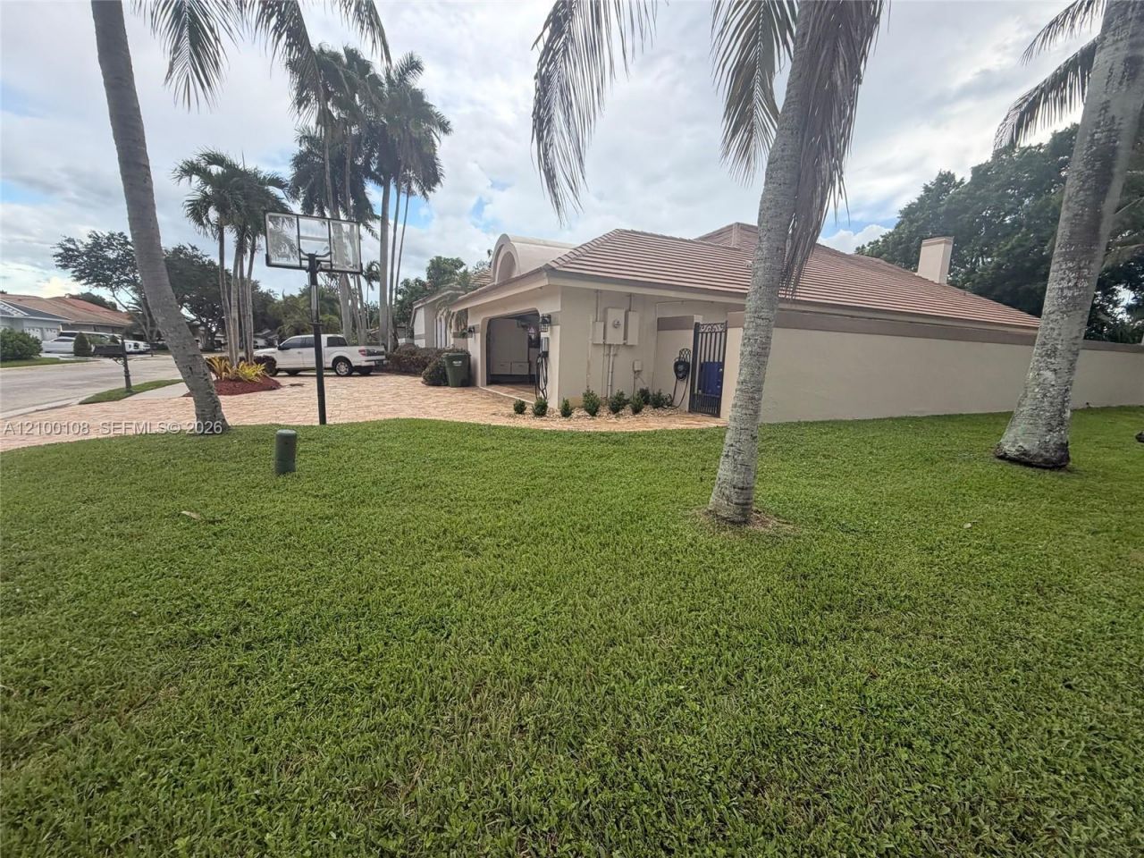 15240 S Laurel Ln S , Unit 15240, Pembroke Pines, FL 33027 Photo