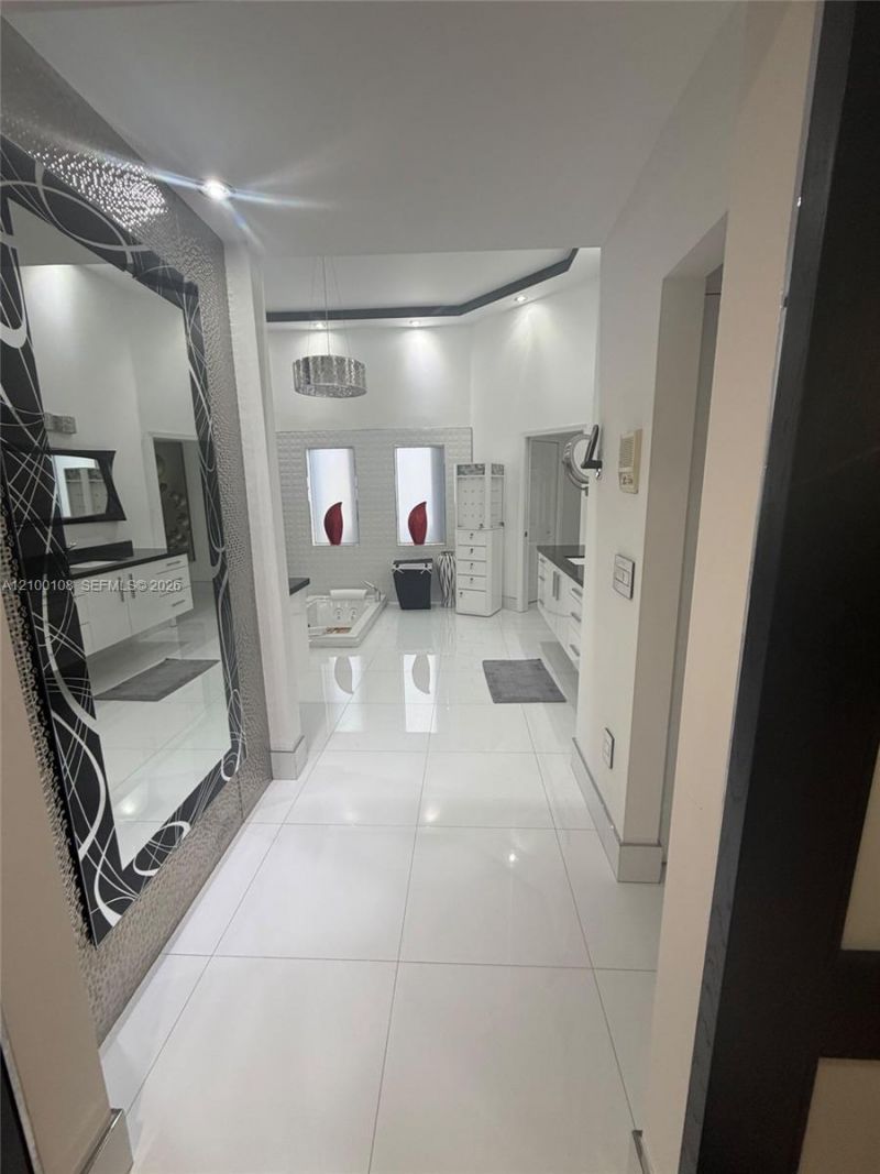 15240 S Laurel Ln S , Unit 15240, Pembroke Pines, FL 33027 Photo