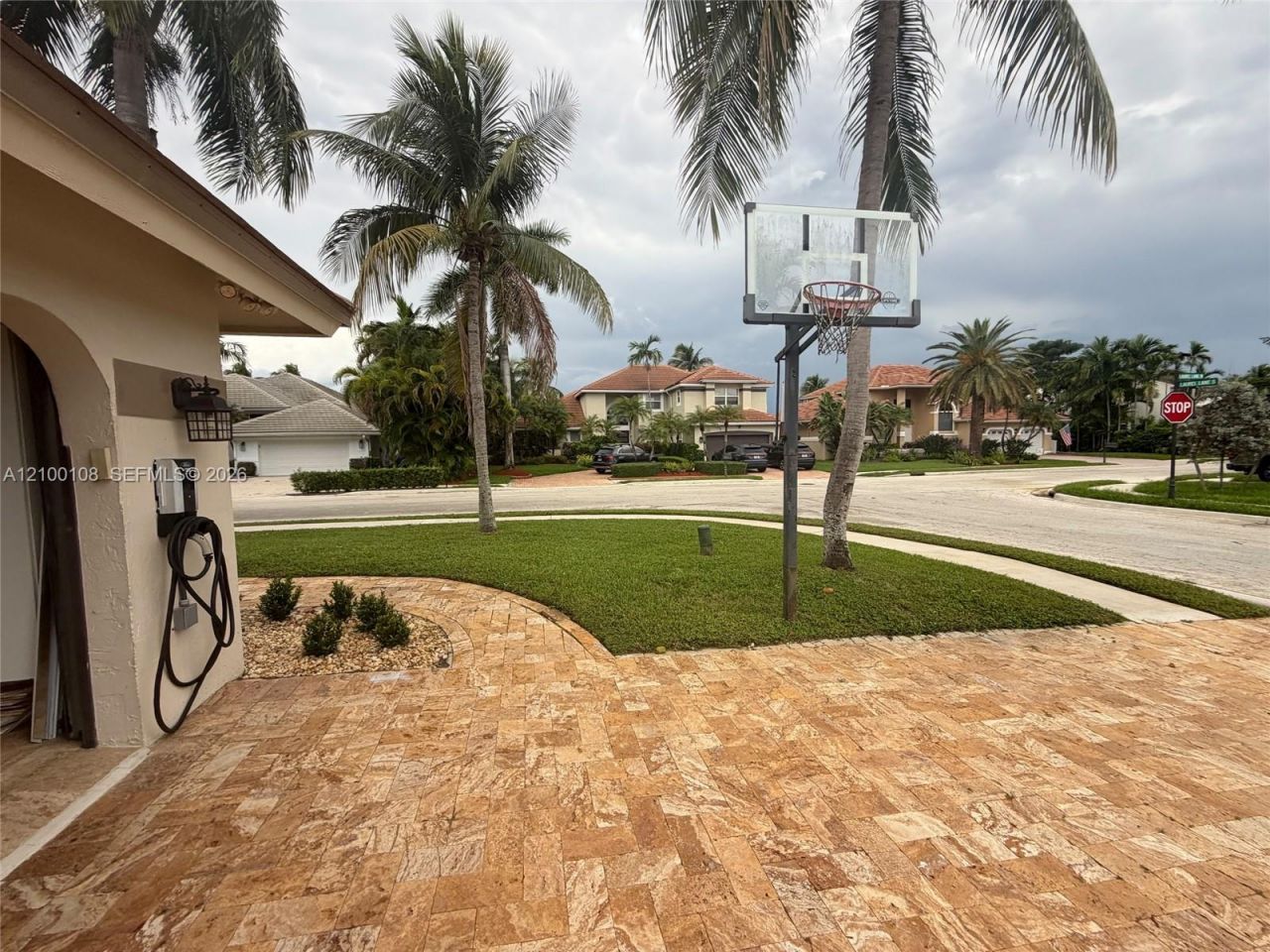 15240 S Laurel Ln S , Unit 15240, Pembroke Pines, FL 33027 Photo