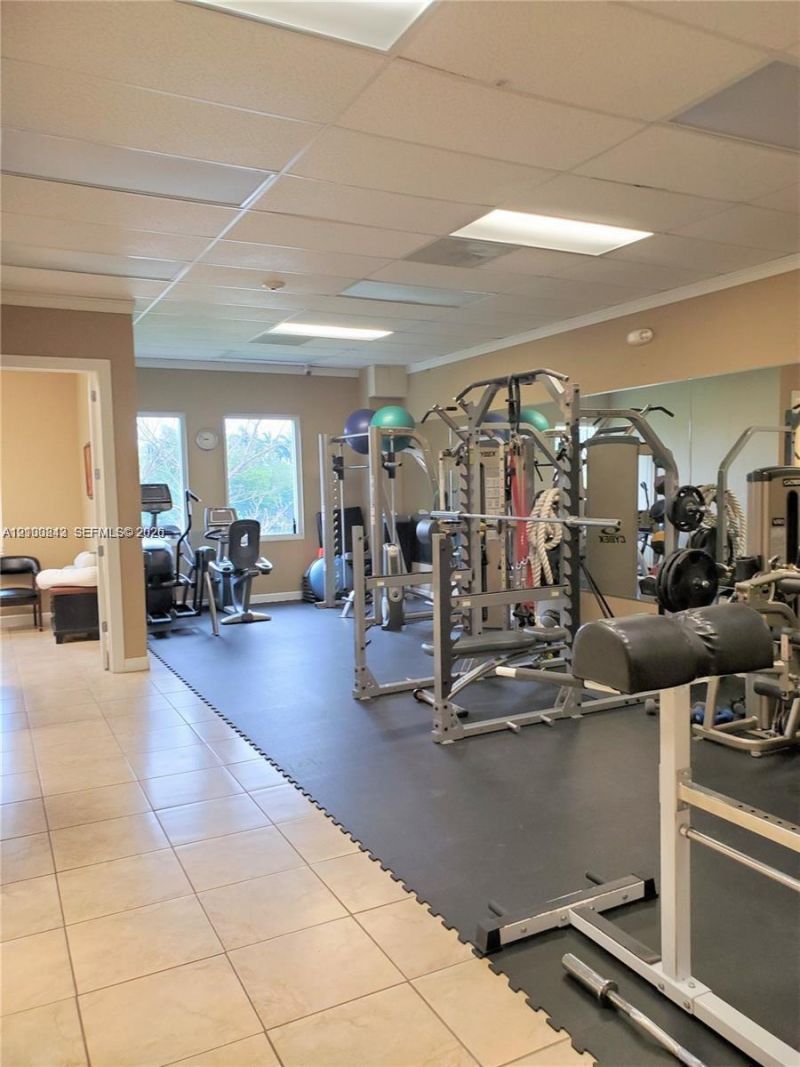 2751 Executive Park Dr , Unit 202, Weston, FL 33331 Photo