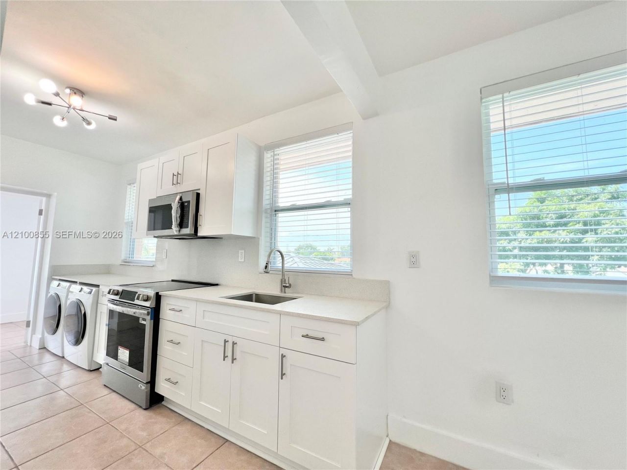 200 NW 17th Ct, Miami, FL 33125 Photo