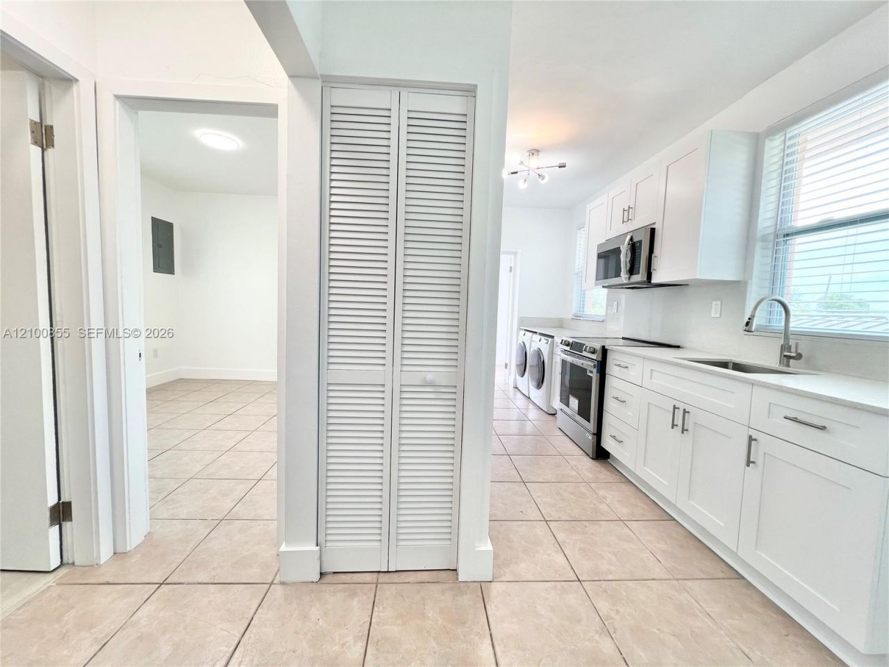 200 NW 17th Ct , Miami, FL 33125 Photo