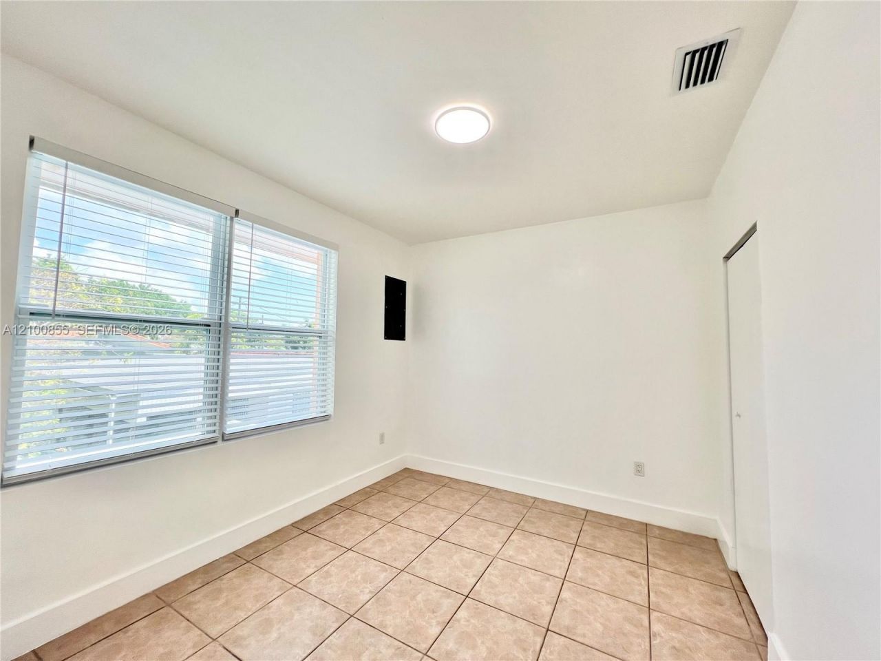 200 NW 17th Ct, Miami, FL 33125 Photo