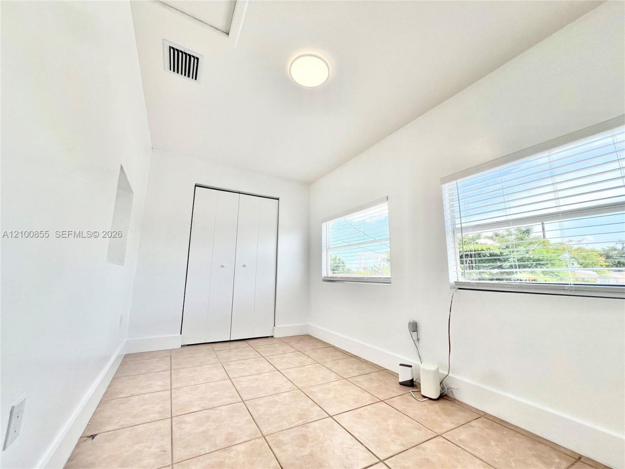 200 NW 17th Ct , Miami, FL 33125 Photo