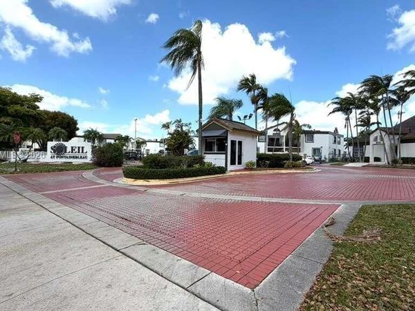 9701 Fontainebleau Blvd , Unit C106, Miami, FL 33172