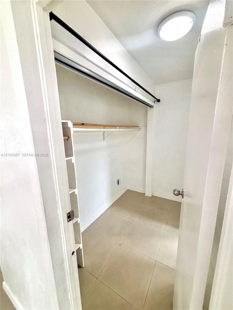 15 Alhambra Cir , Unit 16, Coral Gables, FL 33134 Photo