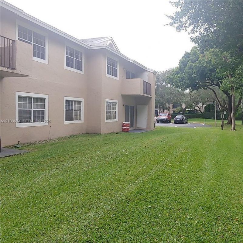 2451 NW 96th Ter, Unit 21I, Pembroke Pines, FL 33024 Main Photo
