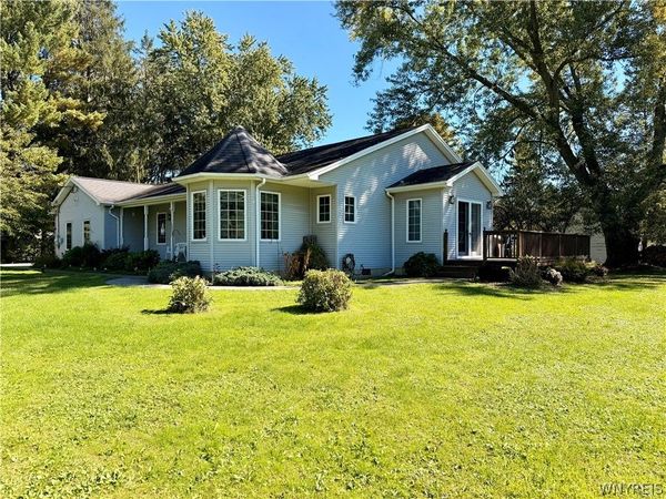 5790 Homestead Road , Hamburg, NY 14075