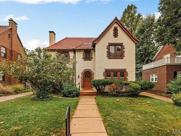 7570 Stanford Avenue , University City, MO 63130