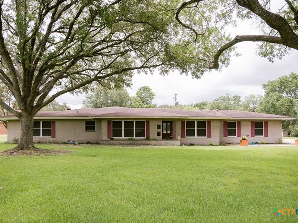 12 Jade Drive , Victoria, TX 77904