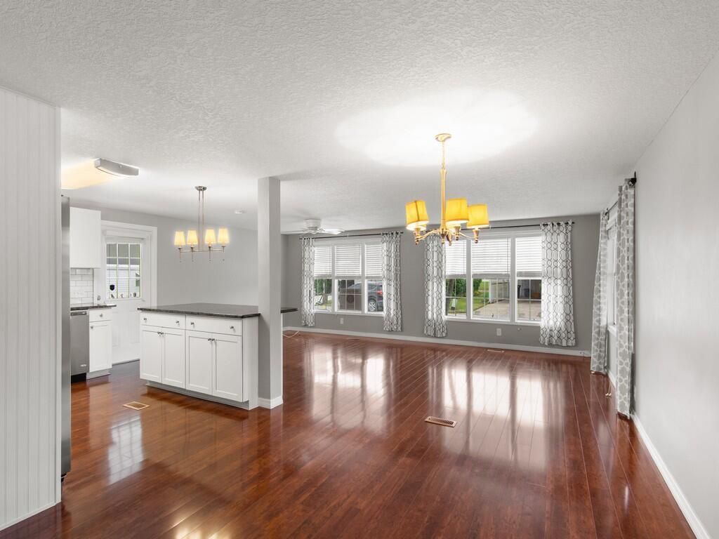 395 NE Jade Circle, Jensen Beach, FL 34957 Photo