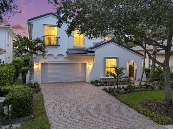 754 Bocce Court, Palm Beach Gardens, FL 33410