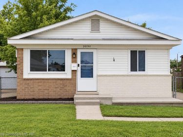 20190 Vermander, Clinton Township, Mi 48035
