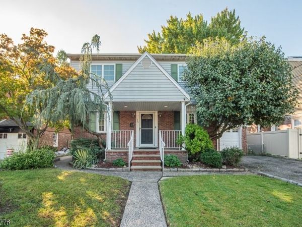 126 Hillman Dr, Elmwood Park, NJ 07407