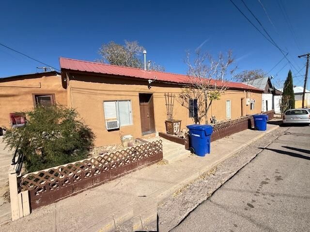 207 & 213 Mt Carmel Avenue, Socorro, NM 87801 Main Photo