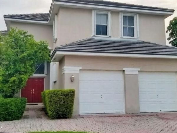 713 NW 129th Court , Miami, FL 33182