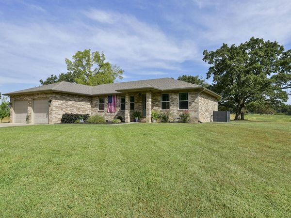 7390 Lawrence 2022 , Miller, MO 65707