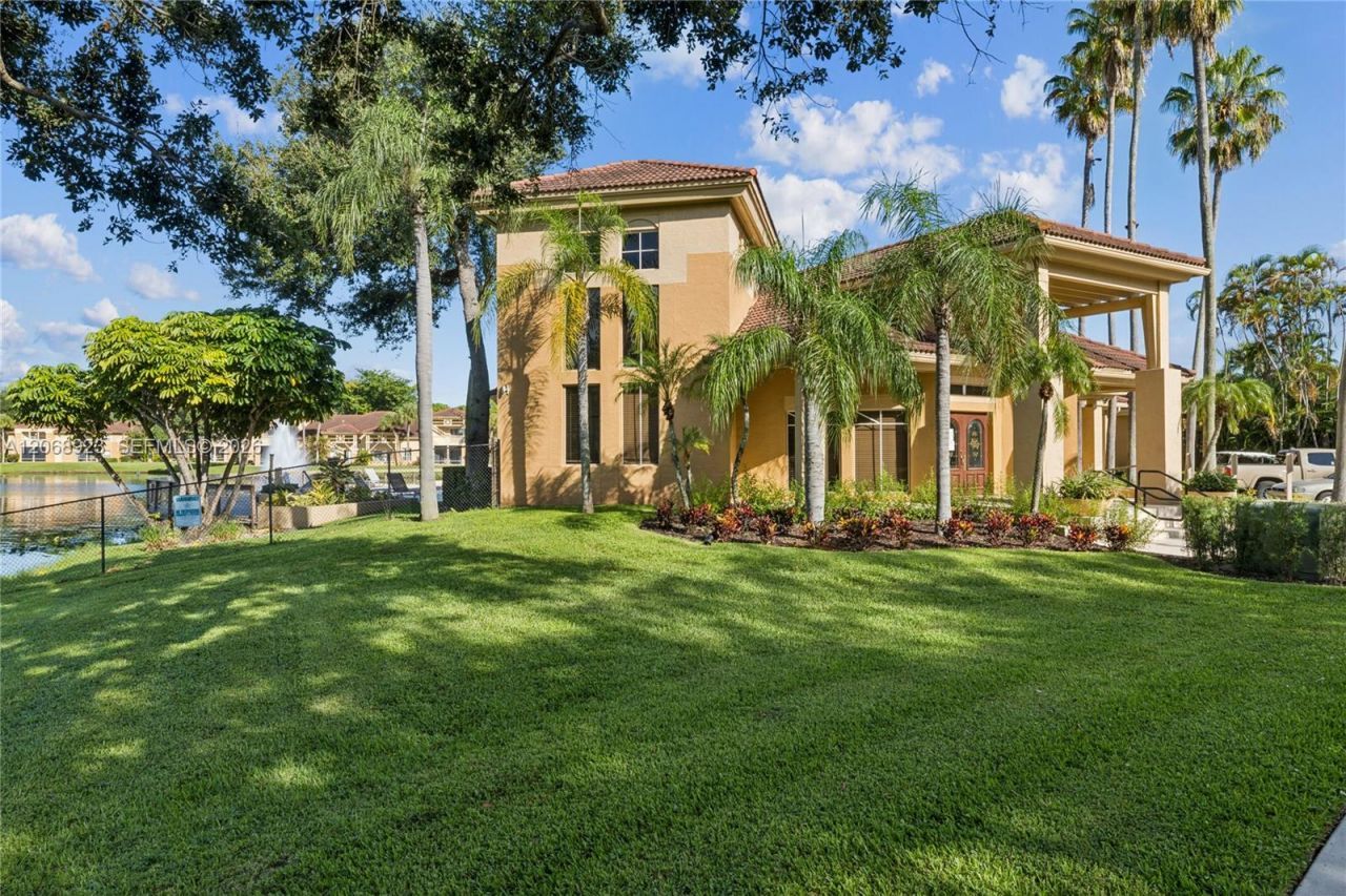 4863 Via Palm Lks, Unit 807, West Palm Beach, FL 33417 Photo