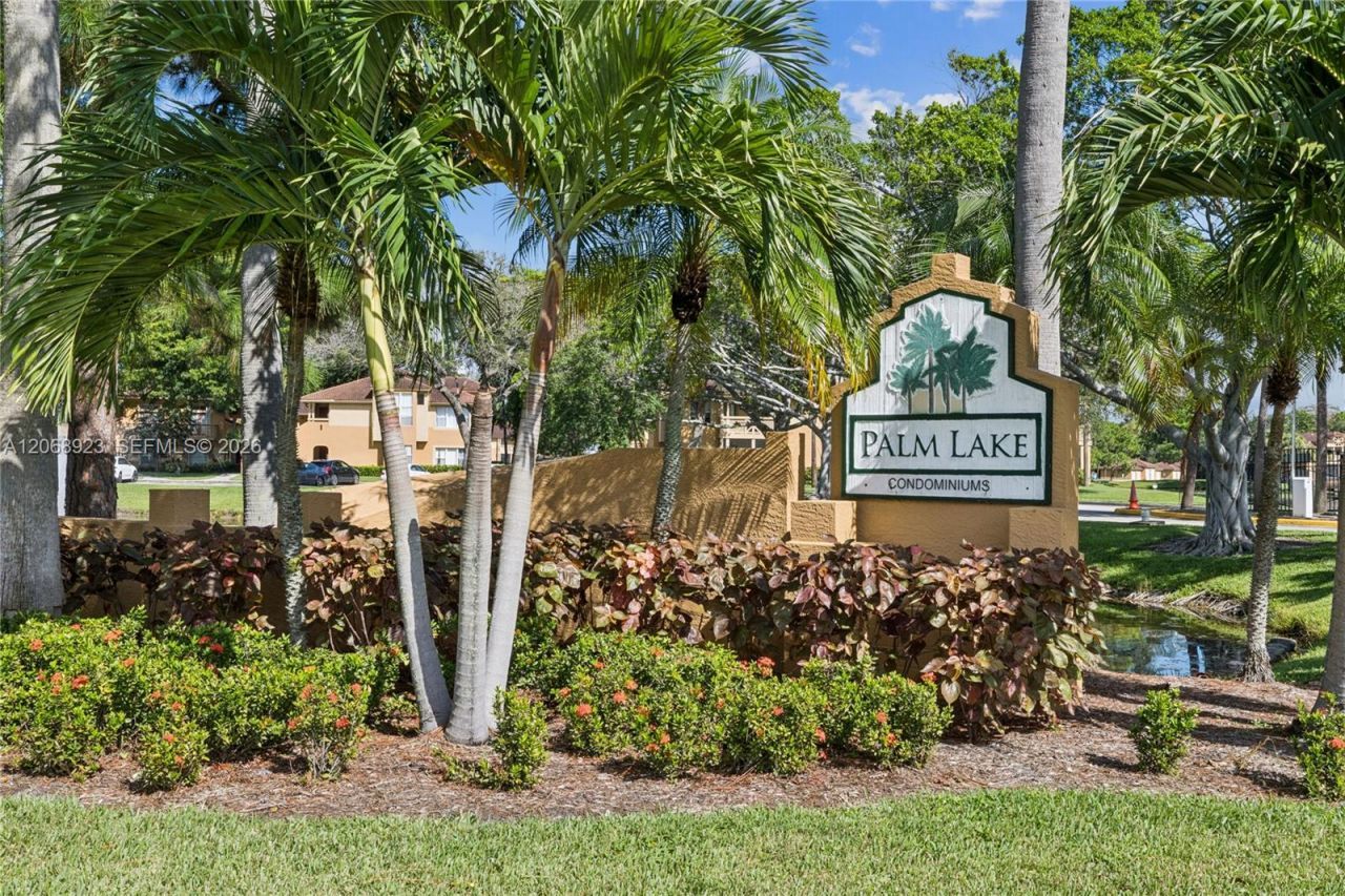 4863 Via Palm Lks, Unit 807, West Palm Beach, FL 33417 Photo