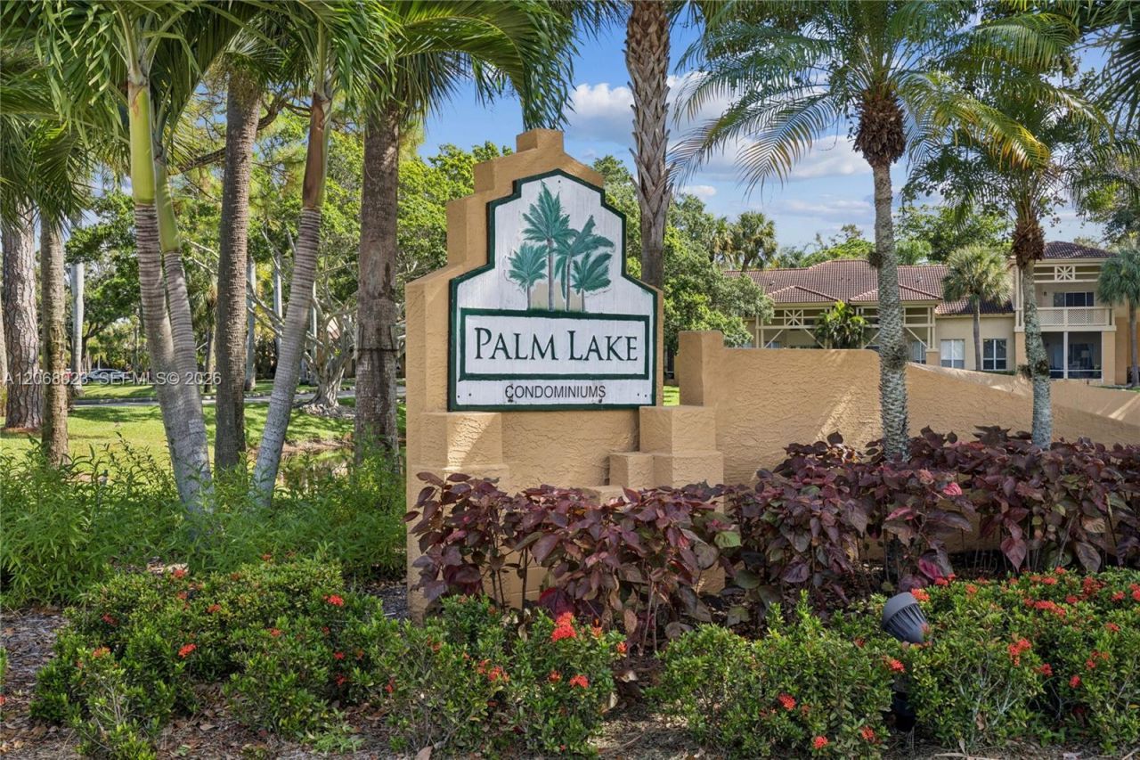 4863 Via Palm Lks, Unit 807, West Palm Beach, FL 33417 Photo