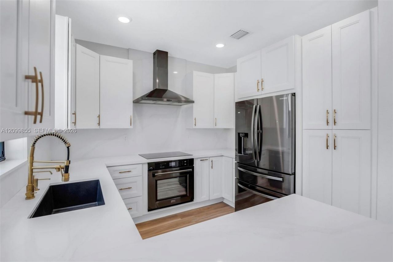4664 Banker Ter , Davie, FL 33314 Photo