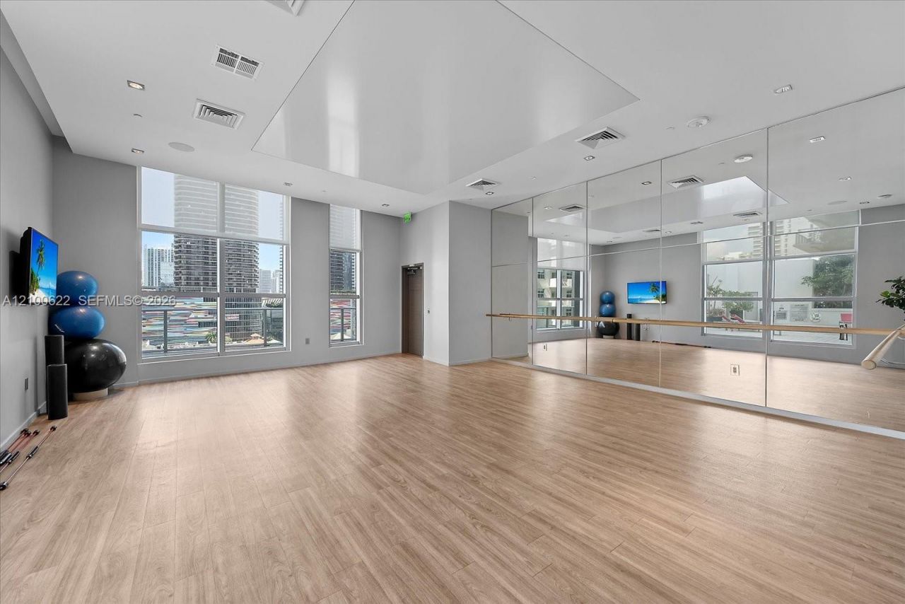 1100 S Miami Ave , Unit 1406, Miami, FL 33130 Photo