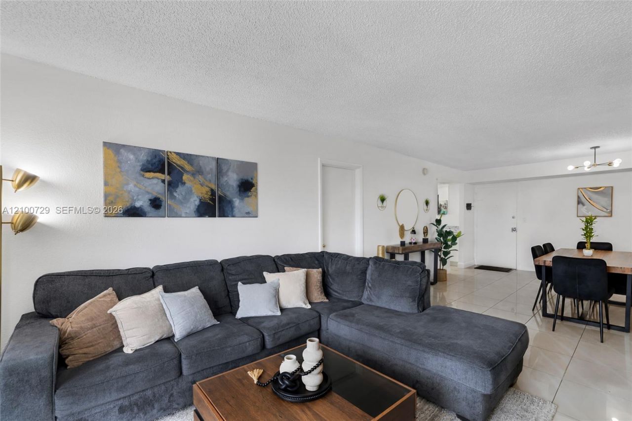 1251 NE 108th St , Unit 501, Miami, FL 33161 Photo