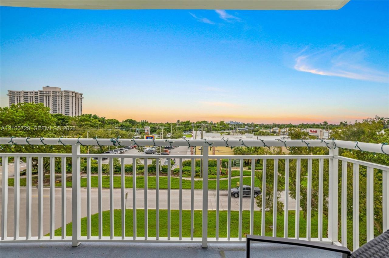 1251 NE 108th St , Unit 501, Miami, FL 33161 Photo