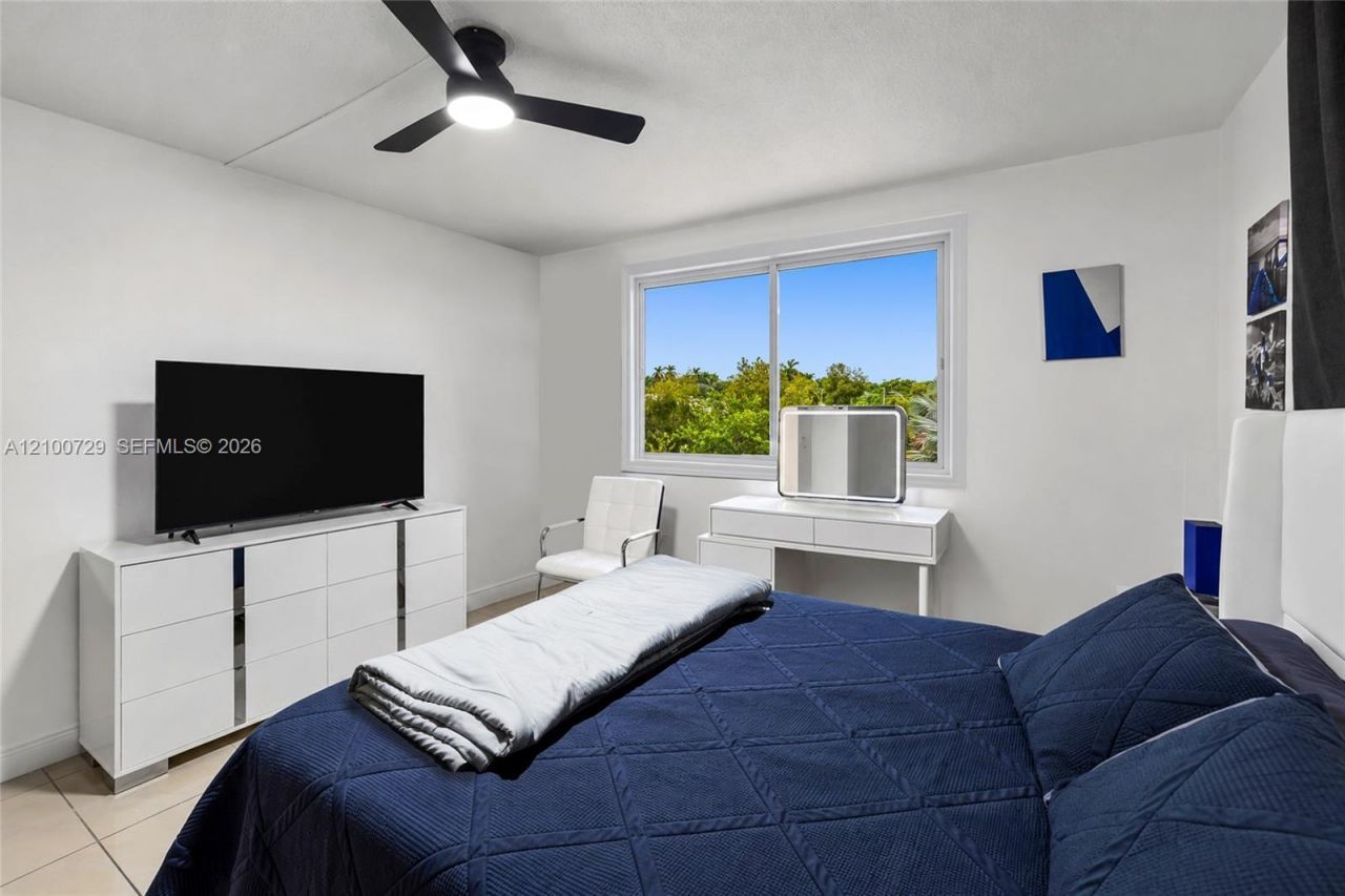 1251 NE 108th St , Unit 501, Miami, FL 33161 Photo