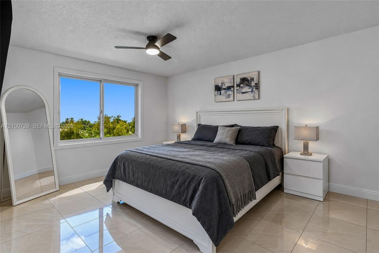 1251 NE 108th St , Unit 501, Miami, FL 33161 Photo