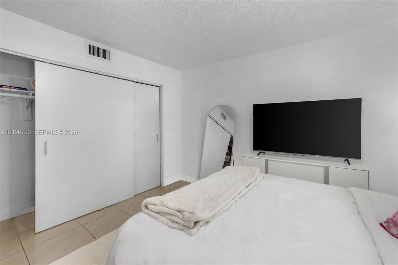 1251 NE 108th St , Unit 501, Miami, FL 33161 Photo