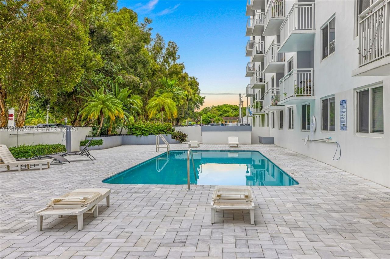 1251 NE 108th St , Unit 501, Miami, FL 33161 Photo