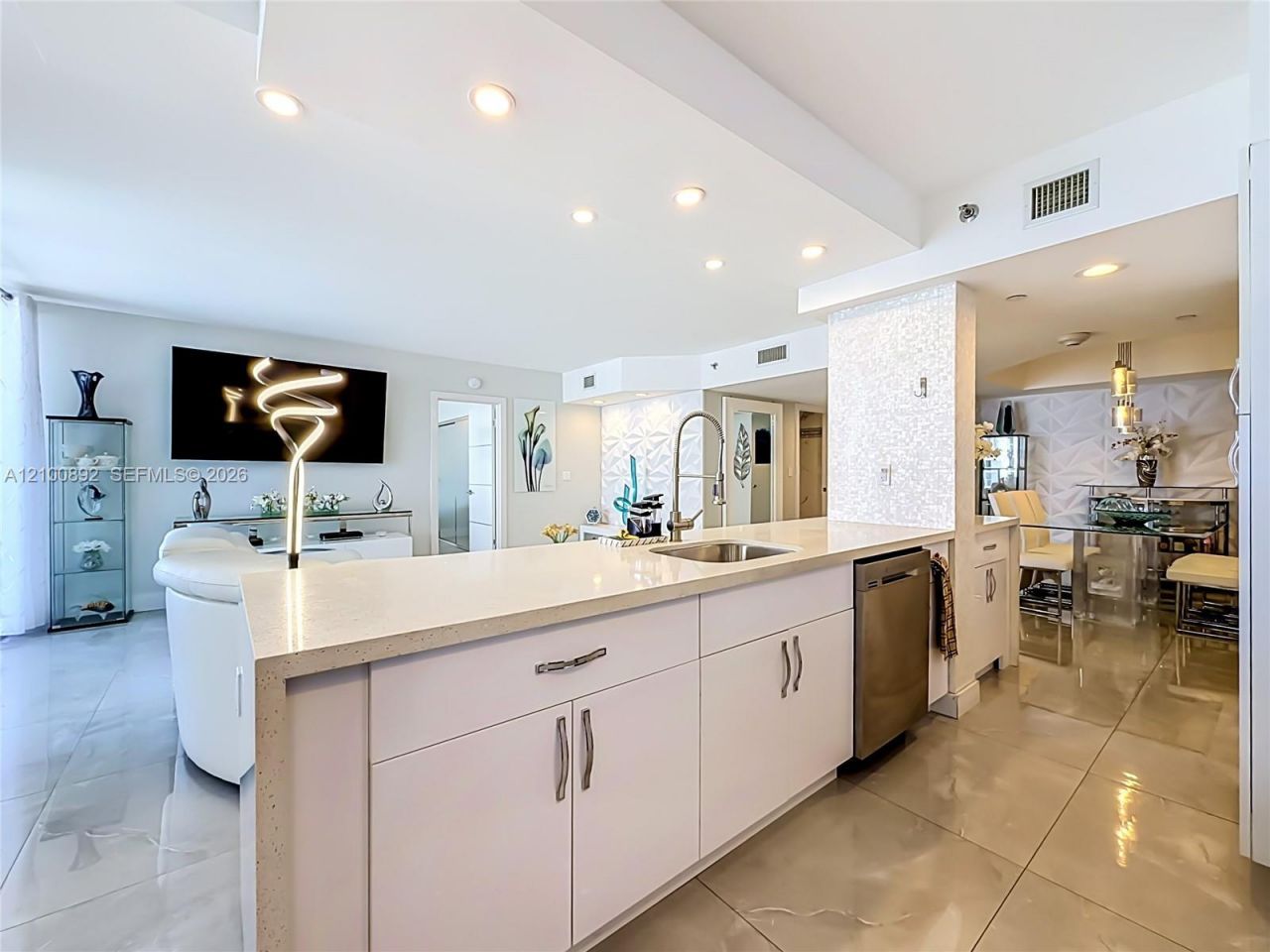 16485 Collins Ave, Unit 2635, Sunny Isles Beach, FL 33160 Photo