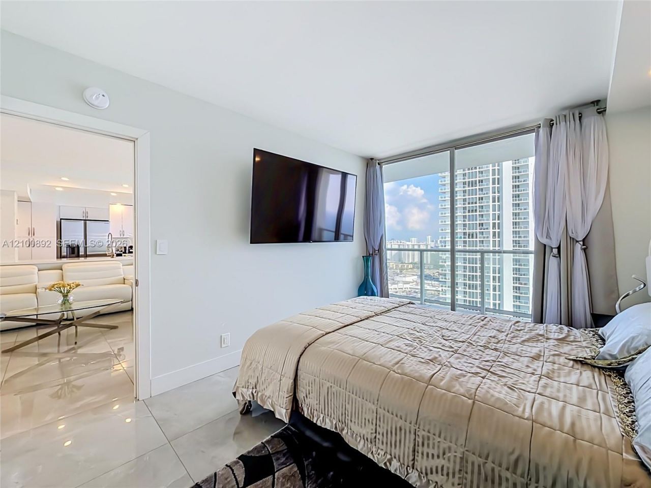 16485 Collins Ave, Unit 2635, Sunny Isles Beach, FL 33160 Photo