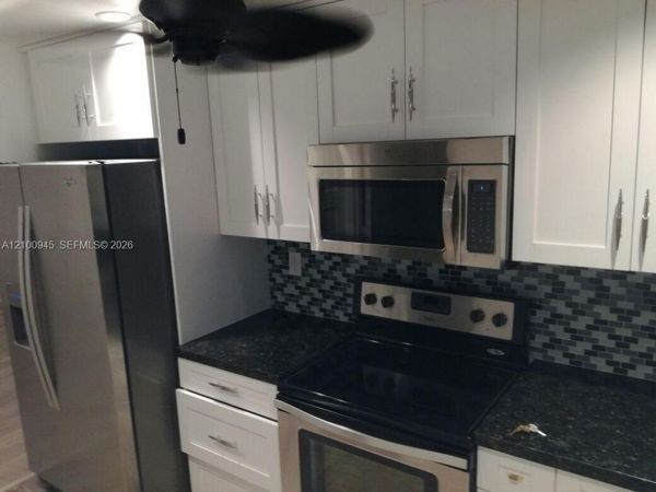 922 NE 199th St , Unit 4H, Miami, FL 33179