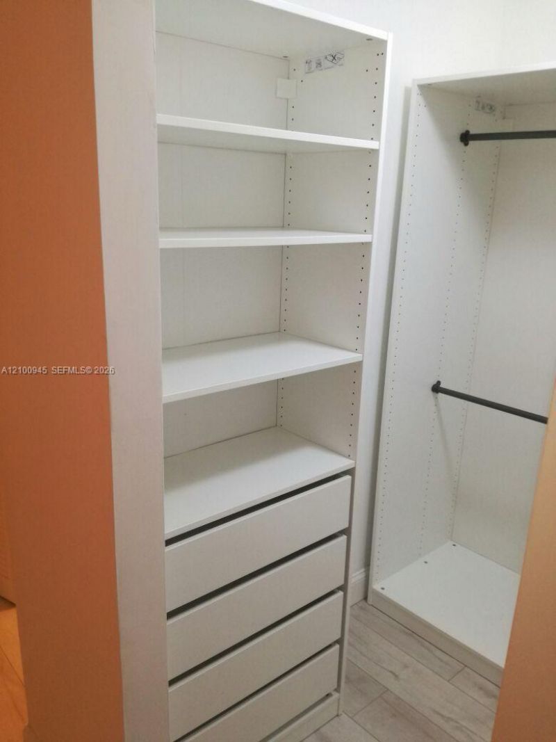 922 NE 199th St , Unit 4H, Miami, FL 33179 Photo