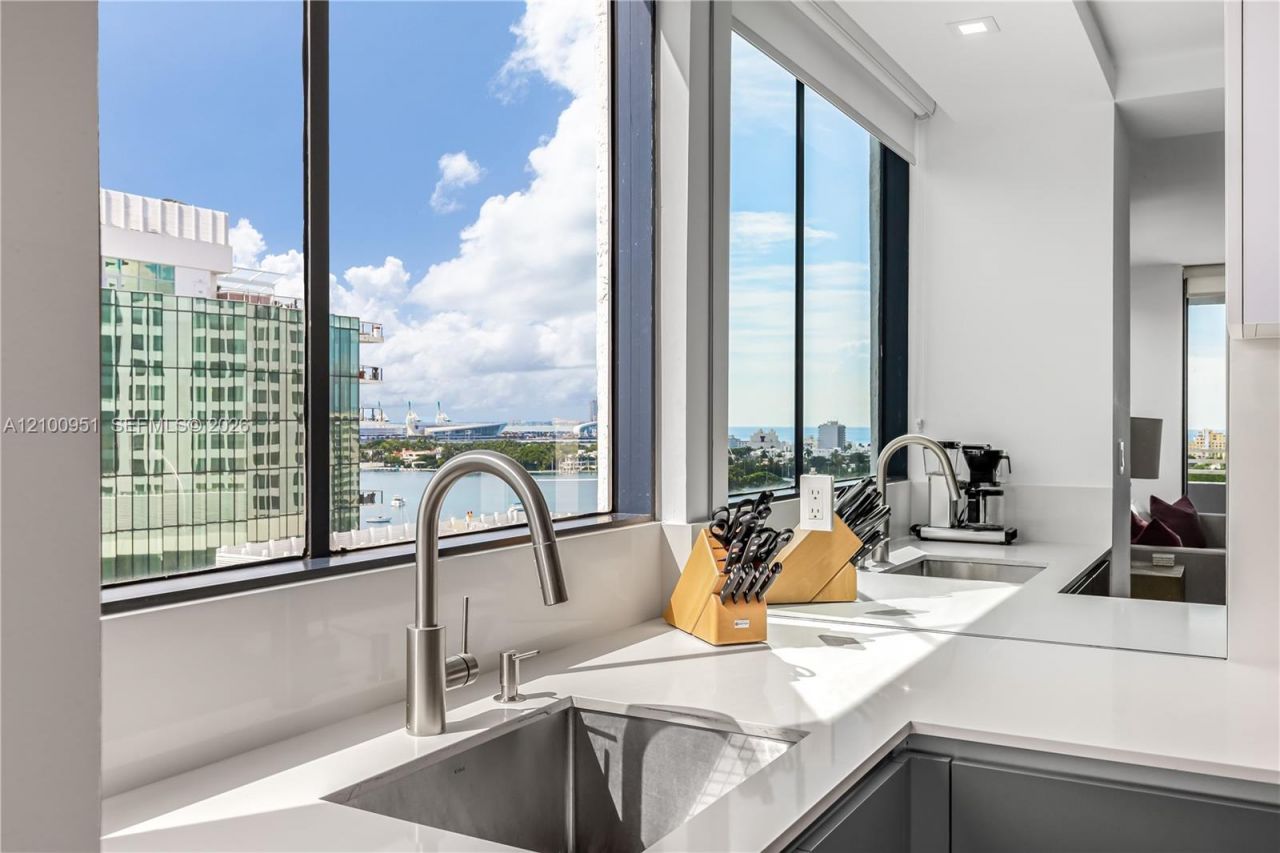 1330 West Ave, Unit 1514, Miami Beach, FL 33139 Photo