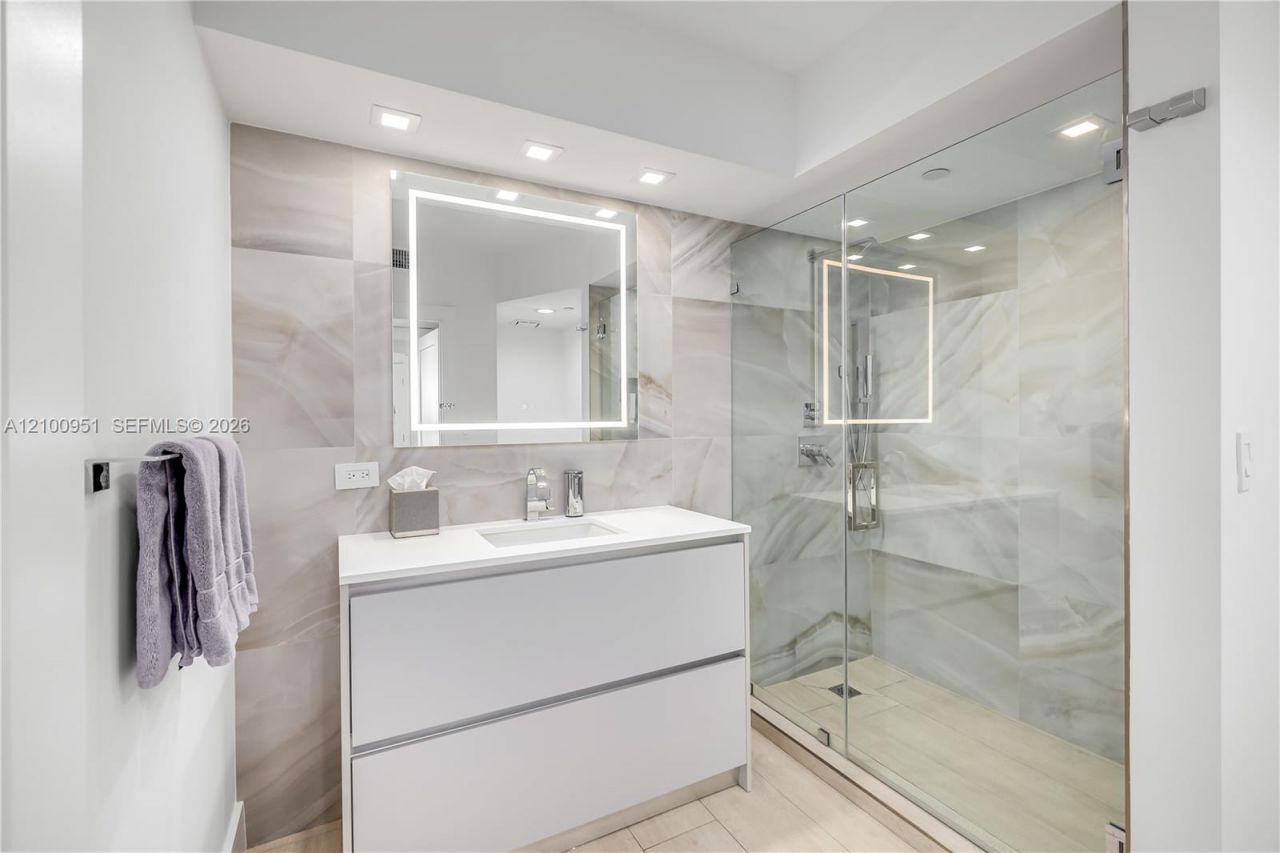 1330 West Ave, Unit 1514, Miami Beach, FL 33139 Photo