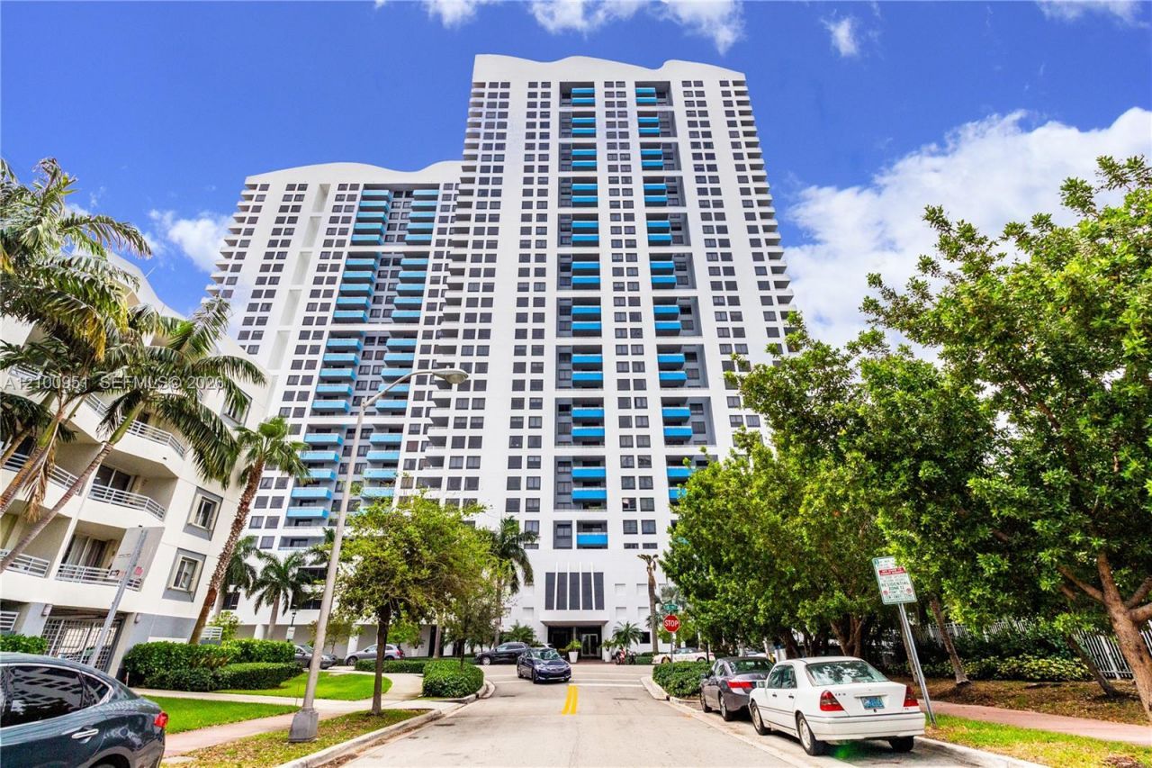 1330 West Ave, Unit 1514, Miami Beach, FL 33139 Photo