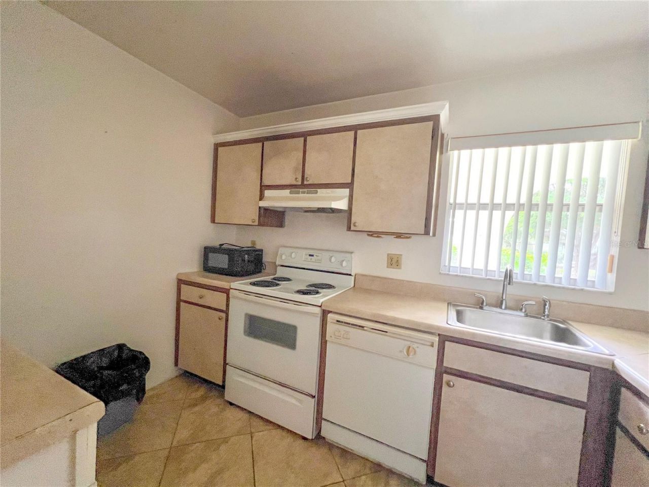 4205 34th Avenue Drive W, Bradenton, FL 34205 Photo