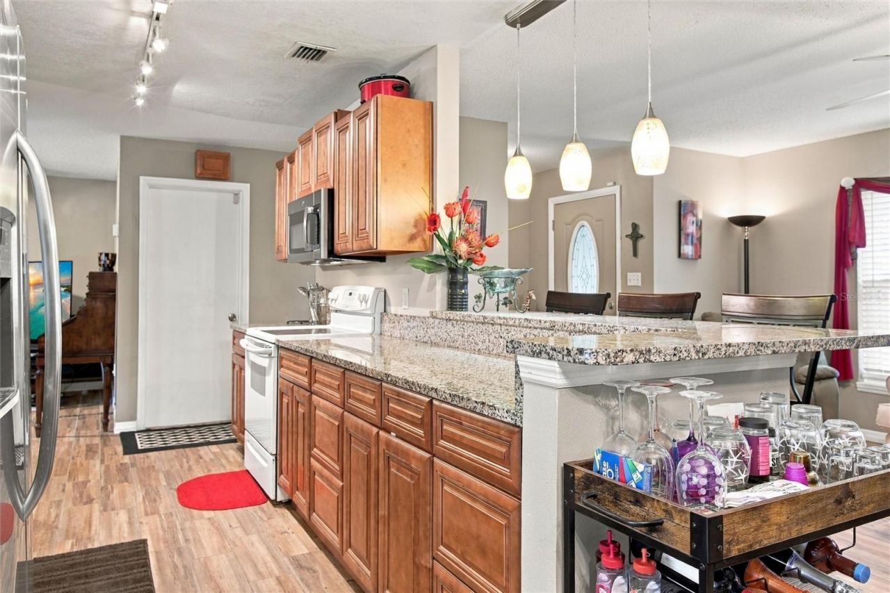313 Robin Hill Drive , Altamonte Springs, FL 32701 Photo