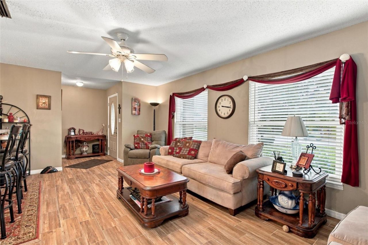 313 Robin Hill Drive , Altamonte Springs, FL 32701 Photo