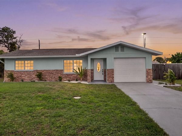 1072 OLYMPIA ROAD , VENICE, FL 34293