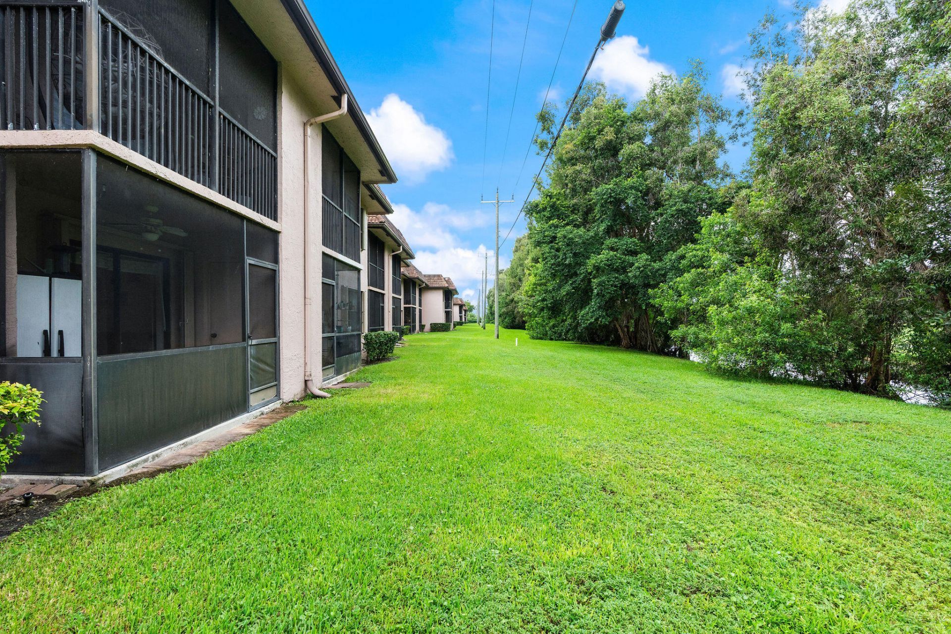 10417 NW 11th Street, Unit 104, Pembroke Pines, FL 33026 Photo