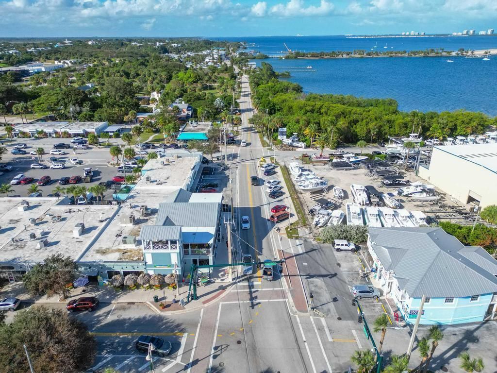 1593 NE 24th Street, Jensen Beach, FL 34957 Photo