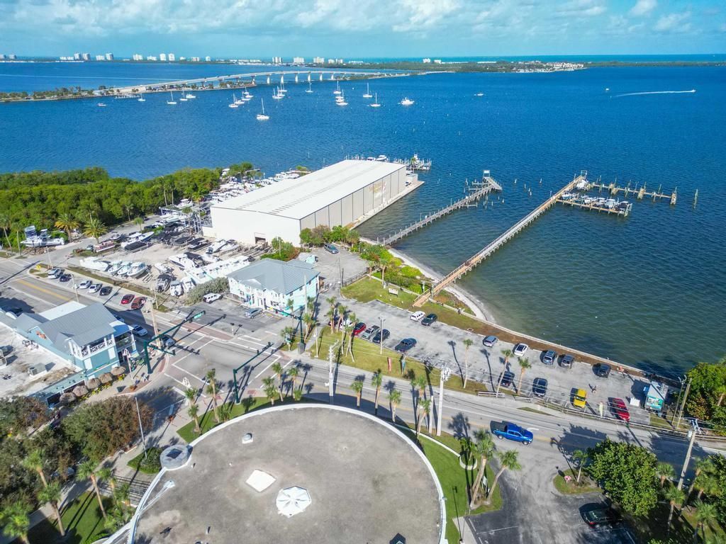 1593 NE 24th Street, Jensen Beach, FL 34957 Photo