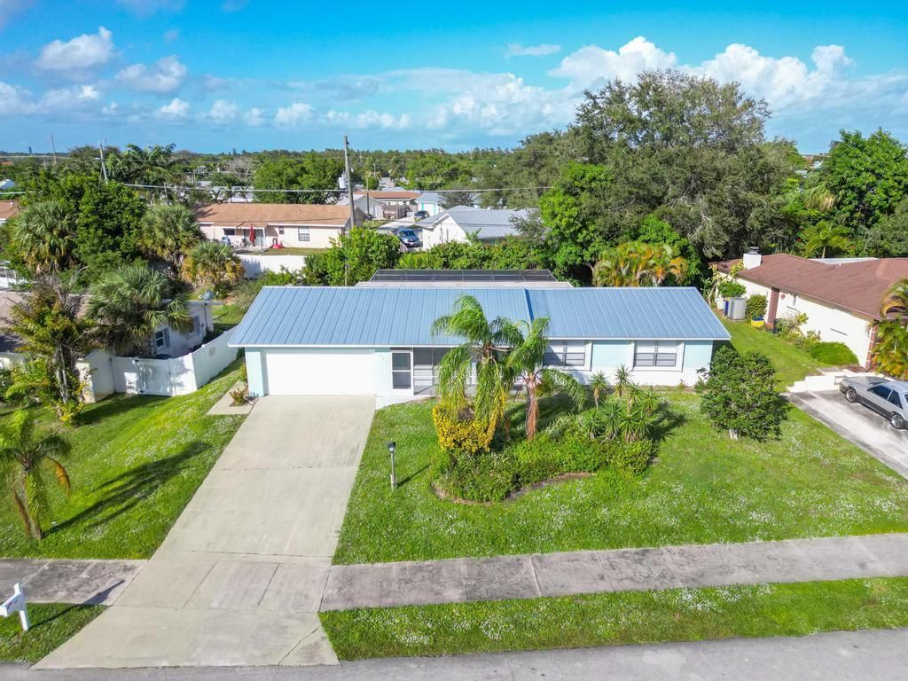 1593 NE 24th Street, Jensen Beach, FL 34957 Photo